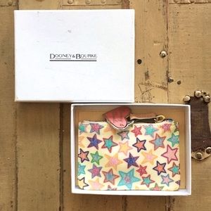 ⭐️ NIB DOONEY & BOURKE 💯% LEATHER ZIP WALLET BAG